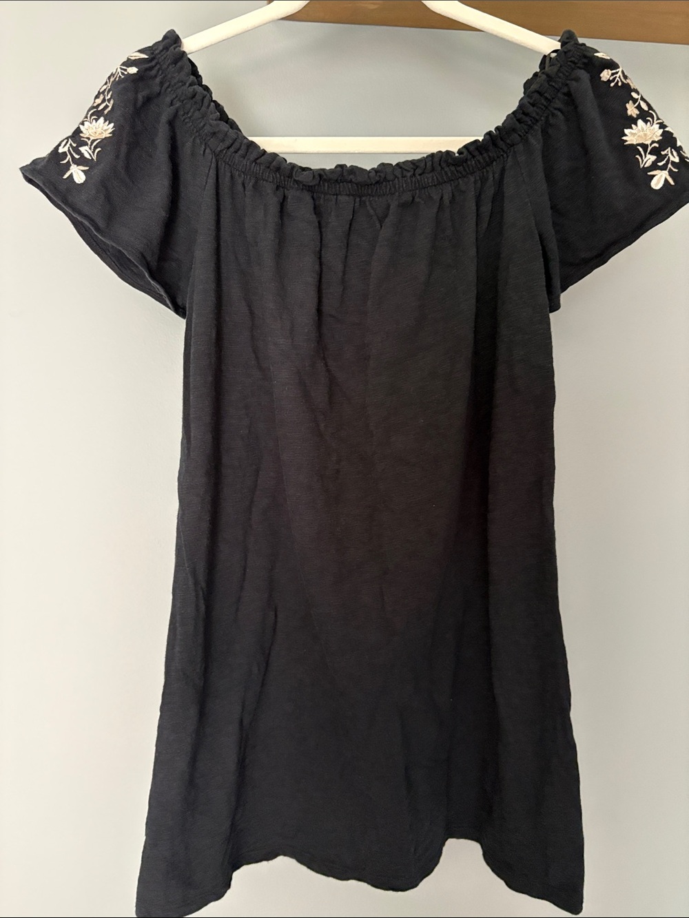 Abercrombie & Fitch Black Off-Shoulder Tunic with Cream Floral Embroidery